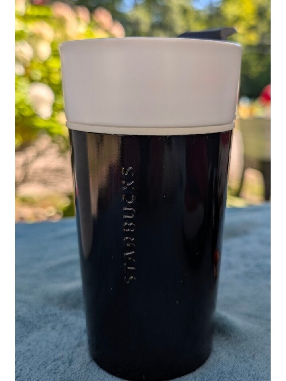 Starbucks Black & White Ceramic Travel Tumbler Mug 12 fl oz / 355 mL with Lid